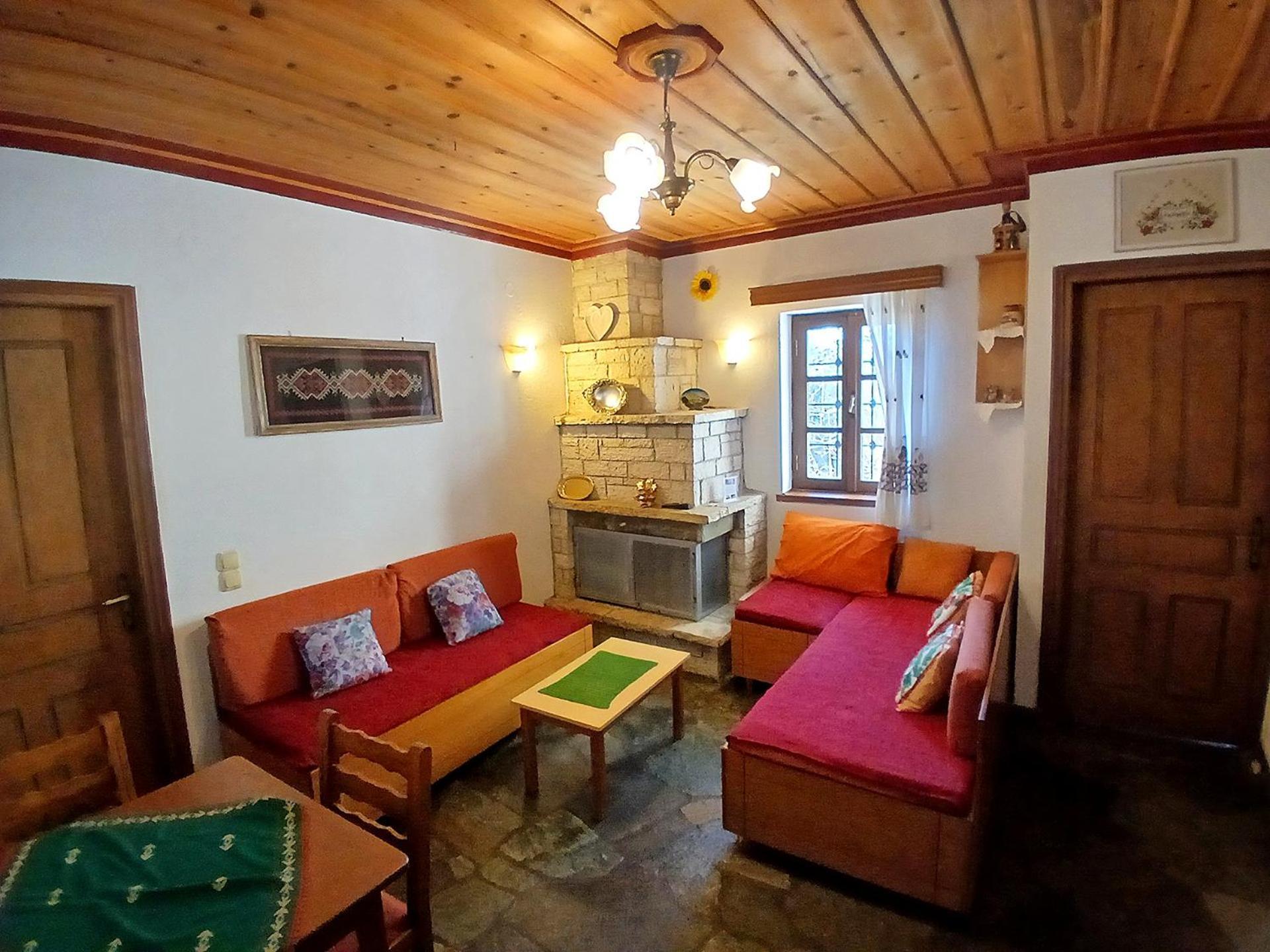 Aloni Guesthouse อาโนเปดินา ภายนอก รูปภาพ