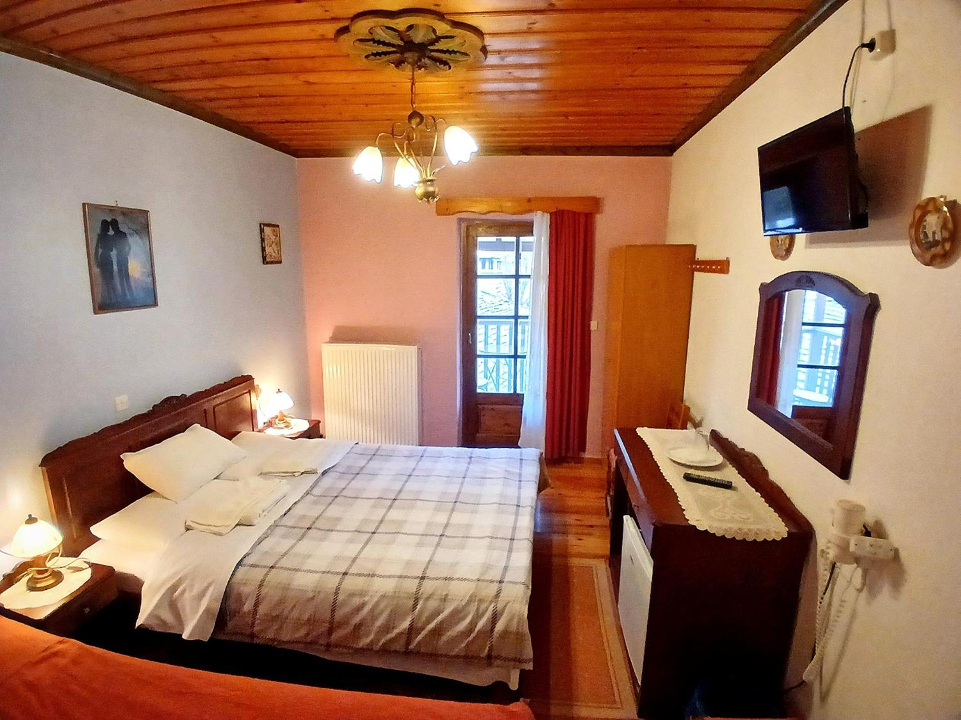 Aloni Guesthouse อาโนเปดินา ภายนอก รูปภาพ